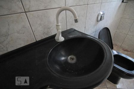 Casa para alugar com 75m², 2 quartos e 1 vagaBanheiro