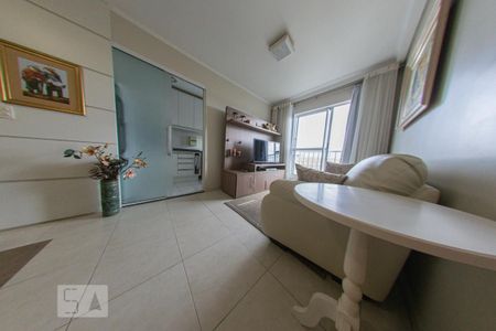 Sala de apartamento para alugar com 2 quartos, 67m² em Cidade Industrial, Curitiba