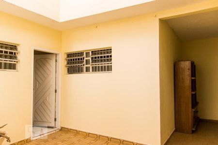Casa à venda com 216m², 3 quartos e 3 vagas Casa à venda com 216m², 3 quartos e 3 vagasQuintal