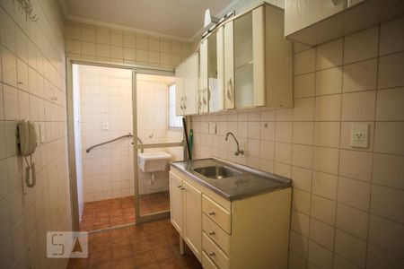 Cozinha de apartamento para alugar com 2 quartos, 42m² em Vila Guarani (z Sul), São Paulo