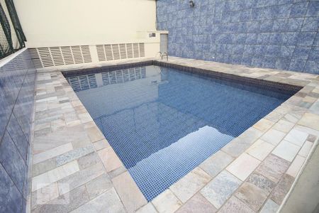 Apartamento para alugar com 55m², 2 quartos e 1 vagaPiscina