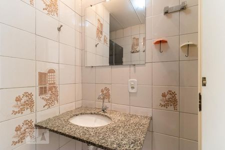 Apartamento para alugar com 64m², 1 quarto e sem vagaBanheiro da Suíte