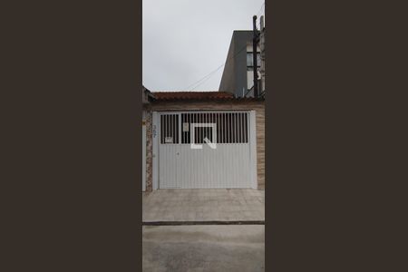 Casa à venda com 100m², 3 quartos e 1 vaga Casa à venda com 100m², 3 quartos e 1 vagaFachada