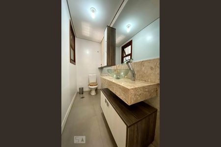 Casa para alugar com 164m², 3 quartos e 2 vagasBanheiro 1