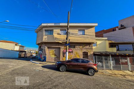 Casa à venda com 138m², 3 quartos e 2 vagasFachada