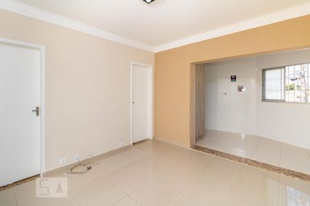 Sala de casa à venda com 3 quartos, 138m² em Vila Nivi, São Paulo