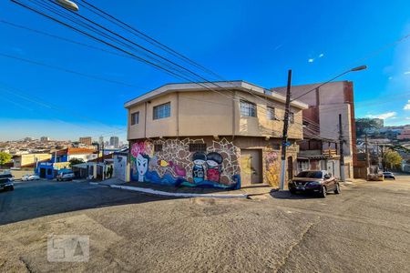 Casa à venda com 138m², 3 quartos e 2 vagasFachada