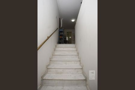 Casa à venda com 400m², 8 quartos e 1 vagaEscada