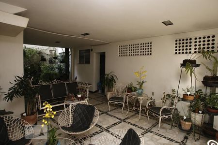 Casa à venda com 400m², 8 quartos e 1 vagaEntrada