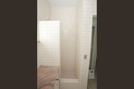 Casa à venda com 250m², 5 quartos e 1 vagaBanheiro 2