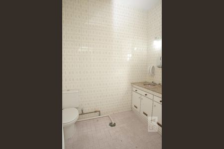 Casa à venda com 250m², 5 quartos e 1 vagaBanheiro 2