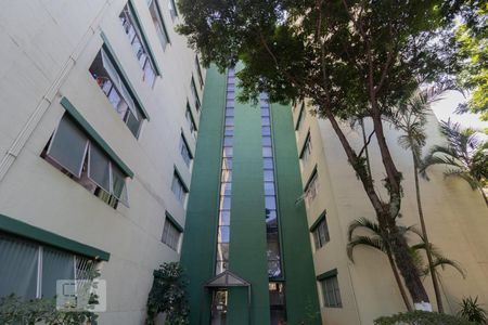 Apartamento para alugar com 100m², 2 quartos e 1 vagaFachada