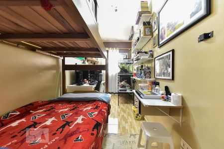 Casa à venda com 156m², 5 quartos e 2 vagas Casa à venda com 156m², 5 quartos e 2 vagasSuíte