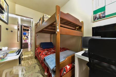 Casa à venda com 156m², 5 quartos e 2 vagas Casa à venda com 156m², 5 quartos e 2 vagasSuíte