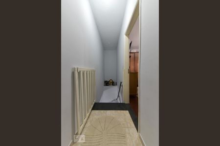 Casa à venda com 156m², 5 quartos e 2 vagas Casa à venda com 156m², 5 quartos e 2 vagasCorredor