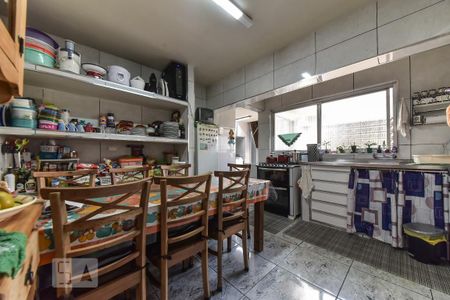 Casa à venda com 156m², 5 quartos e 2 vagas Casa à venda com 156m², 5 quartos e 2 vagasCozinha