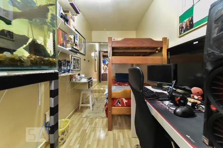 Casa à venda com 156m², 5 quartos e 2 vagas Casa à venda com 156m², 5 quartos e 2 vagasSuíte