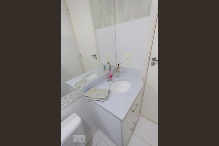 Apartamento à venda com 75m², 2 quartos e 2 vagasBanheiro da Suíte 1