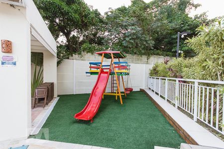 Apartamento à venda com 75m², 2 quartos e 2 vagasPlayground