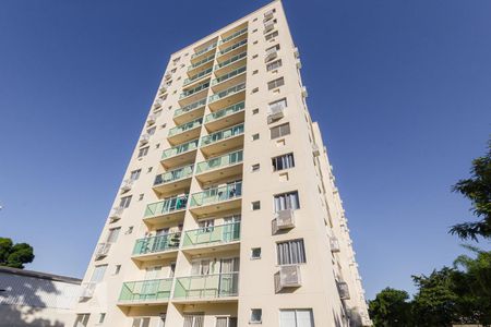 Apartamento à venda com 75m², 2 quartos e 2 vagasFachada