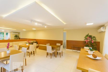 Apartamento à venda com 75m², 2 quartos e 2 vagasSalão de Festas