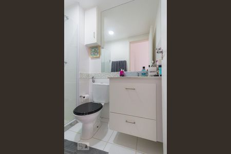 Apartamento à venda com 75m², 2 quartos e 2 vagasBanheiro da Suíte 2