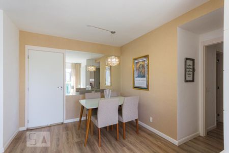 Apartamento à venda com 75m², 2 quartos e 2 vagasSala