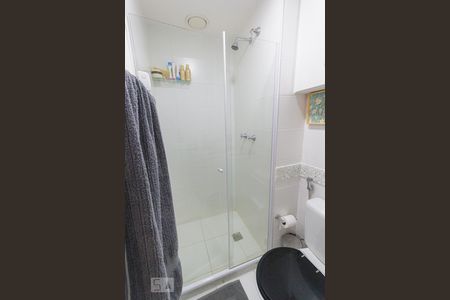 Apartamento à venda com 75m², 2 quartos e 2 vagasBanheiro da Suíte 2