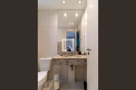 Apartamento à venda com 168m², 4 quartos e 3 vagasBanheiro da Suíte 2