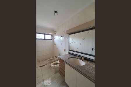 Casa à venda com 350m², 4 quartos e 3 vagasBanheiro