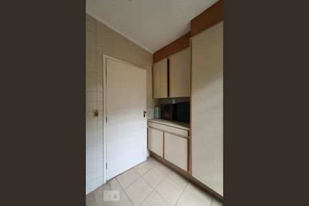 Casa à venda com 350m², 4 quartos e 3 vagasLavanderia