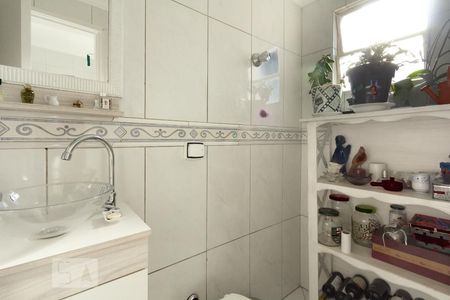 Apartamento à venda com 70m², 2 quartos e sem vagaBanheiro de Serviço