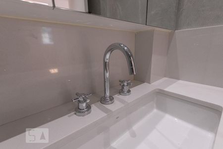 Apartamento à venda com 95m², 2 quartos e sem vagaTorneira do Banheiro