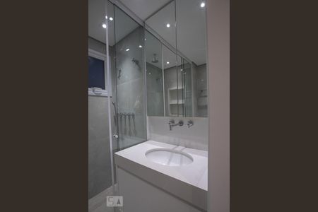 Apartamento à venda com 95m², 2 quartos e sem vagaBanheiro da Suíte