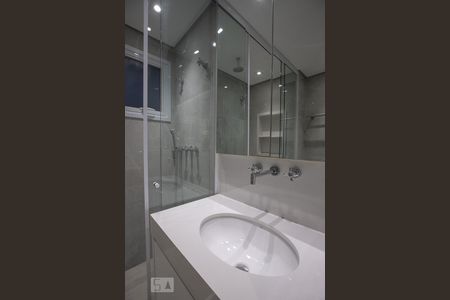 Apartamento à venda com 95m², 2 quartos e sem vagaBanheiro