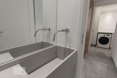 Apartamento à venda com 95m², 2 quartos e sem vagaBanheiro de Serviço