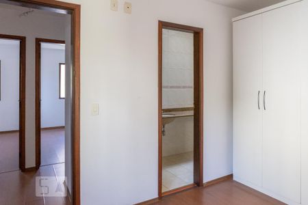 Suíte de casa de condomínio para alugar com 3 quartos, 120m² em Vila Anglo Brasileira, São Paulo