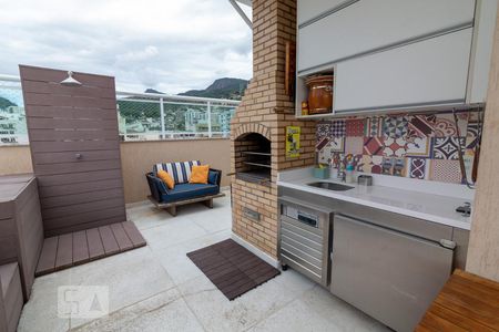 Apartamento à venda com 150m², 3 quartos e 2 vagasChurrasqueira Privativa