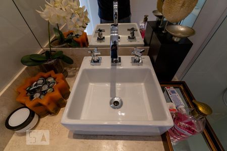 Apartamento à venda com 150m², 3 quartos e 2 vagasBanheiro