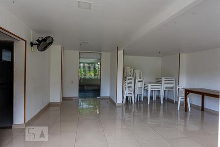 Apartamento para alugar com 50m², 2 quartos e 1 vaga Apartamento para alugar com 50m², 2 quartos e 1 vagaÁrea comum - Salão de festas
