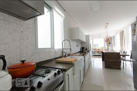 Apartamento para alugar com 220m², 3 quartos e 2 vagasCozinha