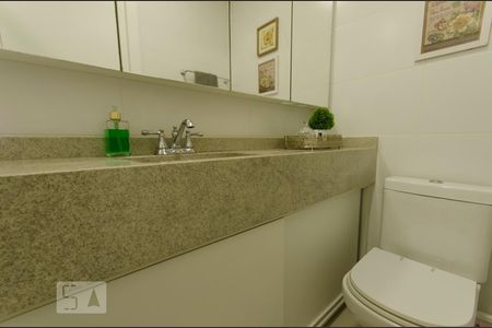 Apartamento para alugar com 220m², 3 quartos e 2 vagasBanheiro Social