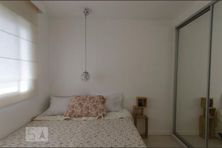Apartamento para alugar com 220m², 3 quartos e 2 vagasQuarto 02