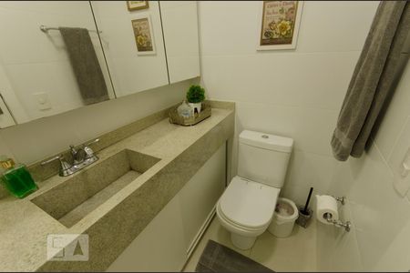 Apartamento para alugar com 220m², 3 quartos e 2 vagasBanheiro Social