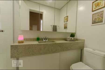 Apartamento para alugar com 220m², 3 quartos e 2 vagasBanheiro Social