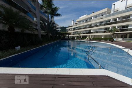 Apartamento para alugar com 220m², 3 quartos e 2 vagasPiscina