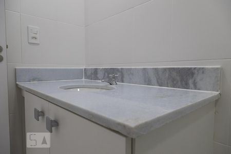 Apartamento à venda com 58m², 2 quartos e 1 vagaBanheiro Social