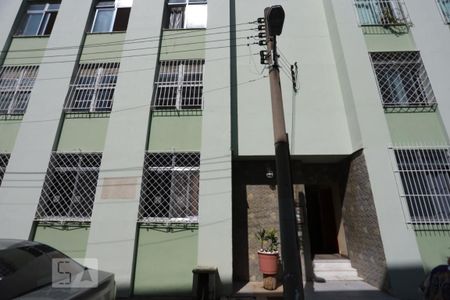 Apartamento à venda com 80m², 4 quartos e 1 vagaFachada