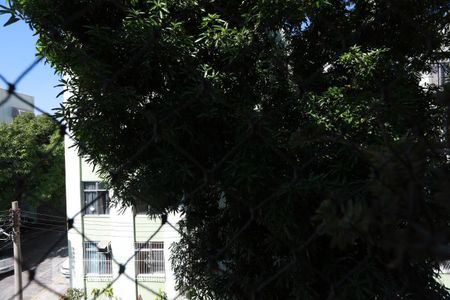 Apartamento à venda com 80m², 4 quartos e 1 vagaÁrea de Serviço Vista