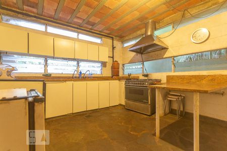 Casa de condomínio à venda com 400m², 4 quartos e 2 vagas Casa de condomínio à venda com 400m², 4 quartos e 2 vagasCozinha